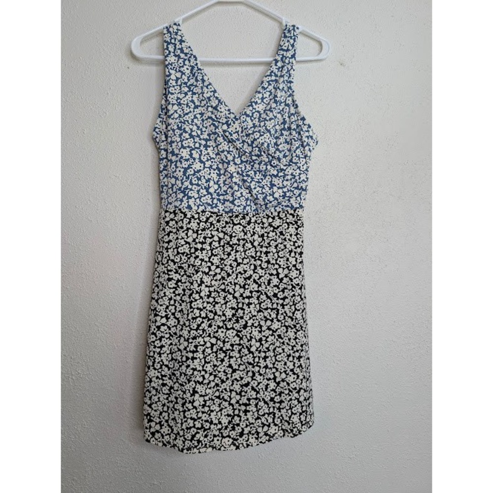Lands End Womens Swim Dress 12 Blue White Floral Pattern Modest Beach Summer